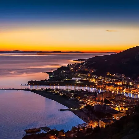 The View Omis